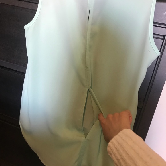 Mint green sleeveless top - Picture 4 of 4